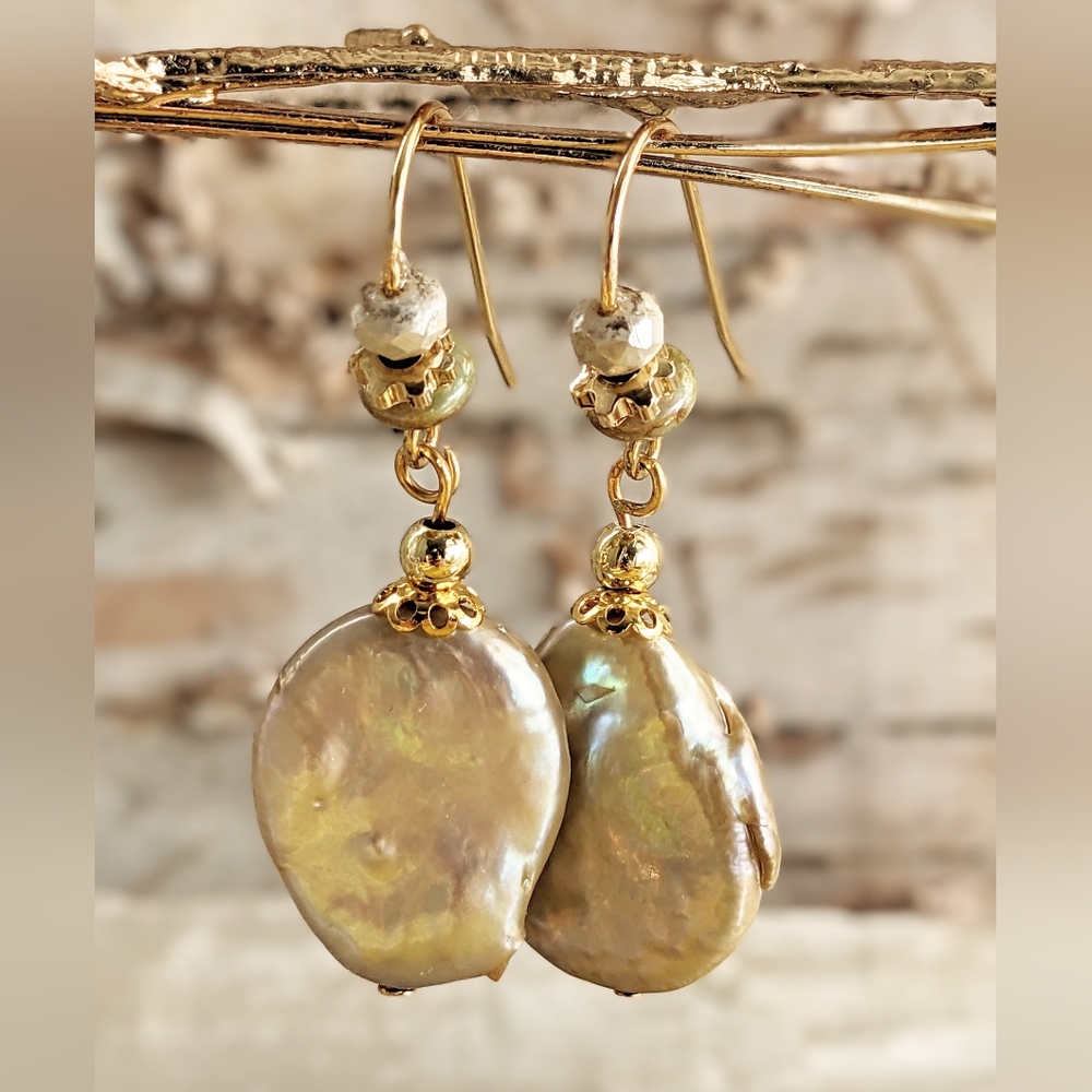 Natural Beige Freshwater Coin Pearl In Drop Down Gold Plated Earrings - Picture 3 of 5